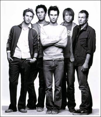 NOM : MAROON 5